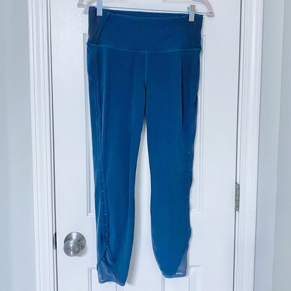 ATHLETA • Blue Leggings w/ Side Mesh Cutouts